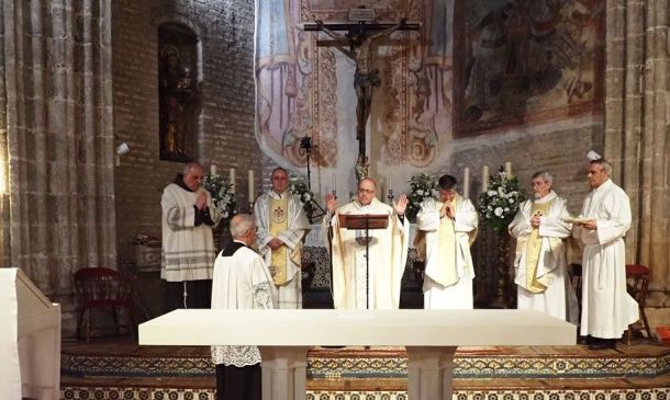 Dedicación de la iglesia y nuevo altar en la Parroquia de San Jorge mártir de Palos de la Frontera.